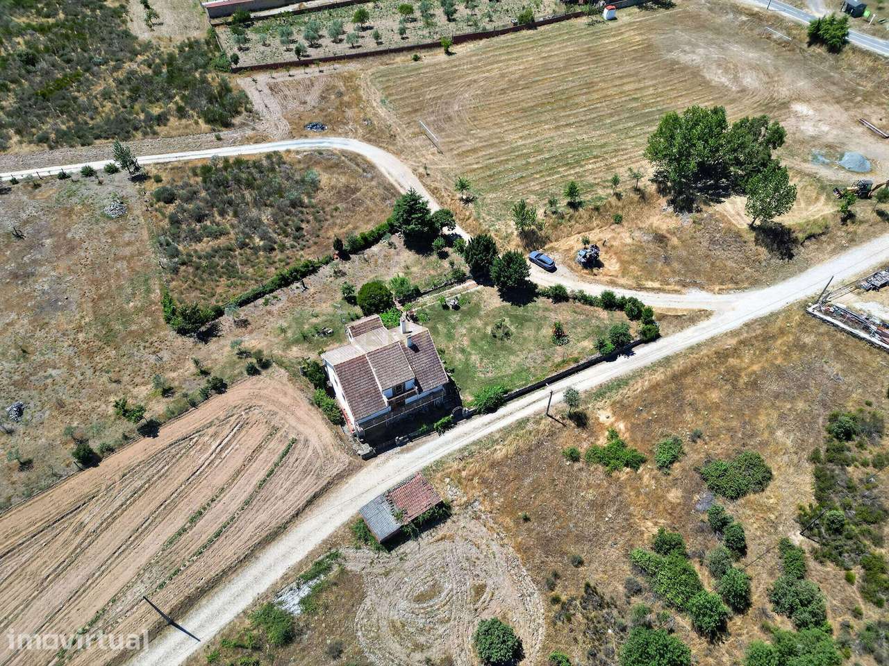 Casa BI- Familiar em Quintanilha, Bragança - Grande imagem: 3/32