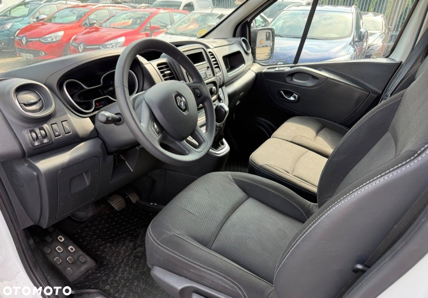 Renault Trafic - 17