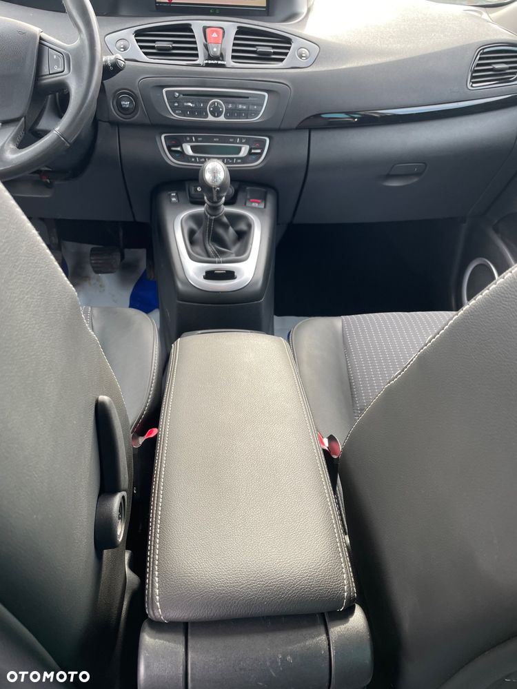 Renault Scenic 1.6 16V Authentique - 11