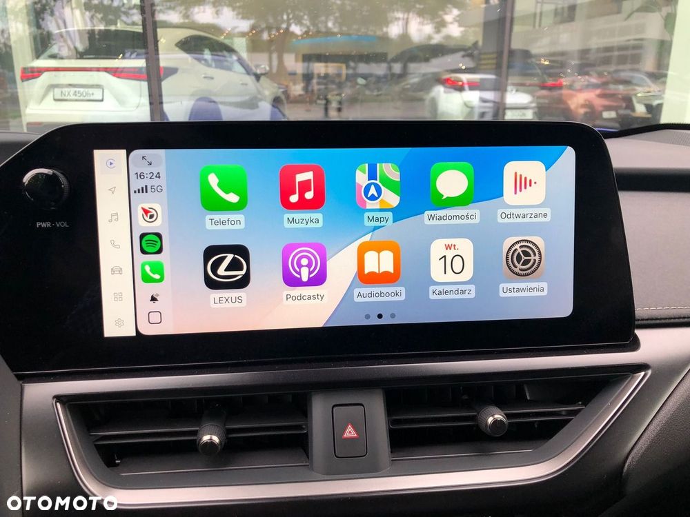 Lexus UX 300h F Sport Design - 12