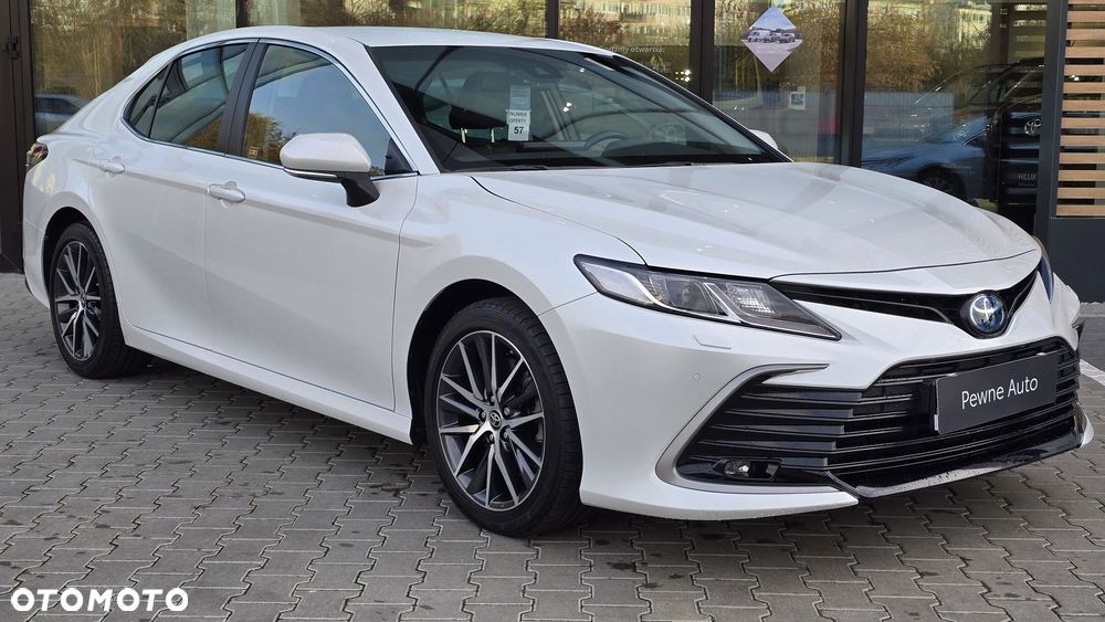 Toyota Camry 2.5 Hybrid Prestige CVT - 2