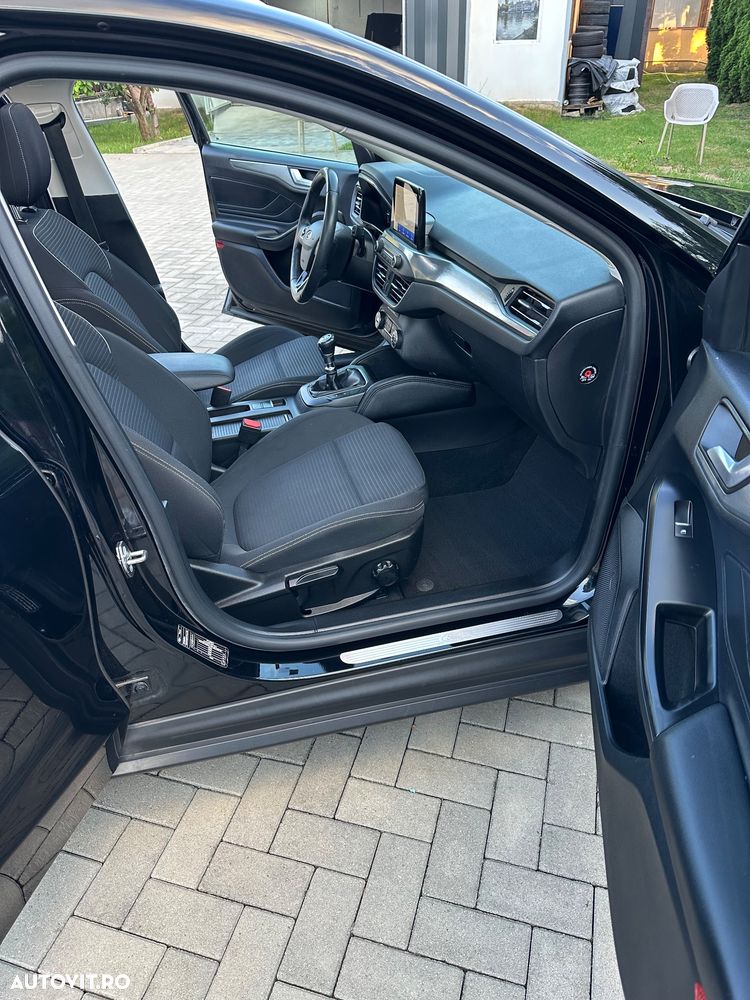Ford Focus 2.0 EcoBlue Start-Stopp-System TITANIUM X - 15