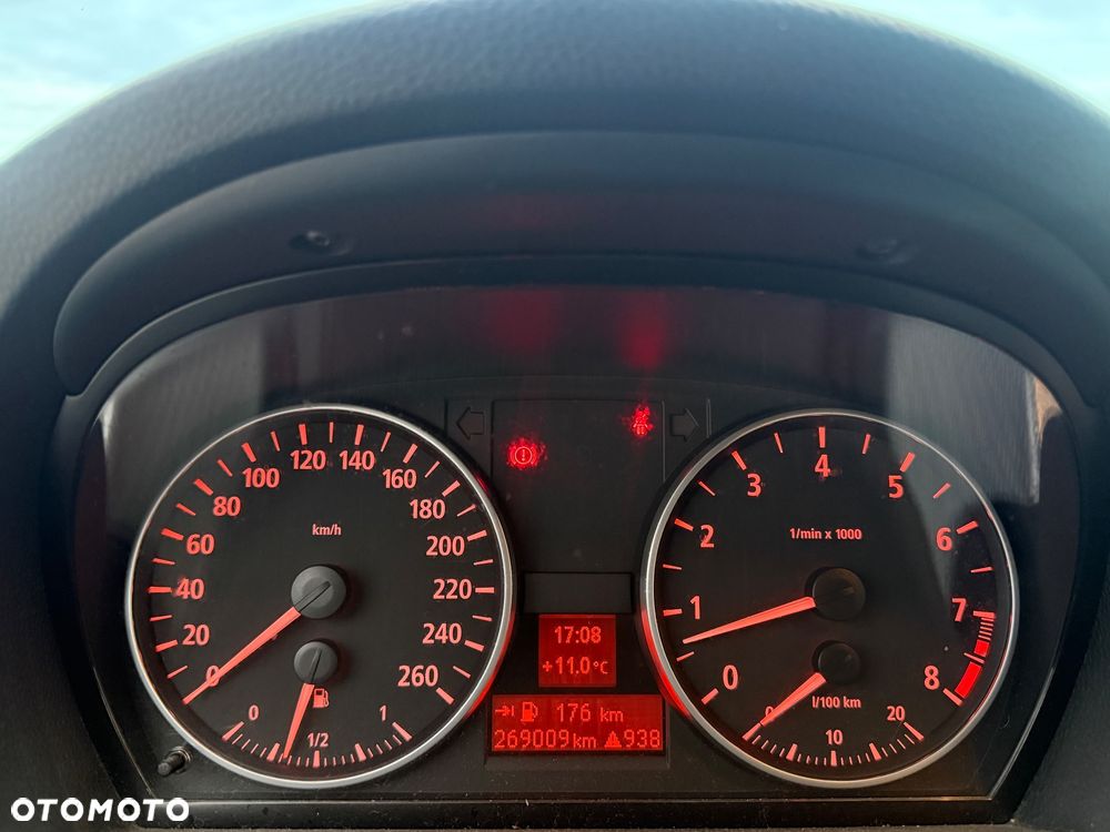BMW Seria 3 320i - 13