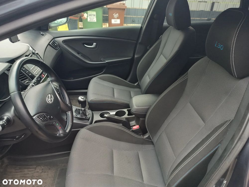 Hyundai i30 1.4 BlueDrive Go - 12