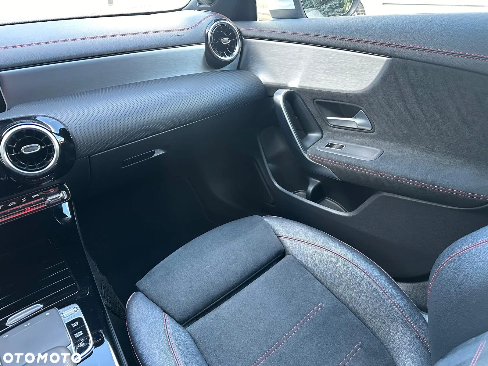 Mercedes-Benz CLA - 22
