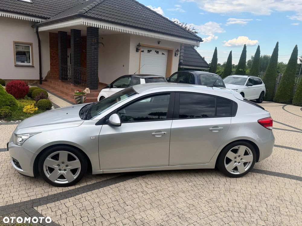 Chevrolet Cruze 2.0 LTZ - 9