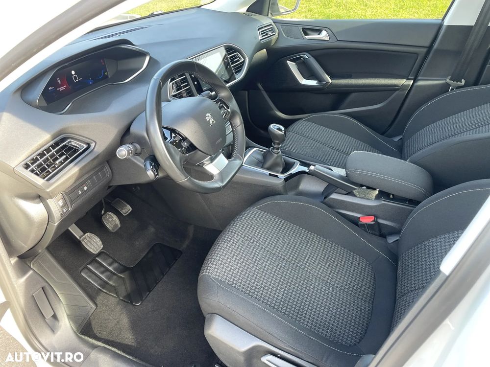 Peugeot 308 - 12