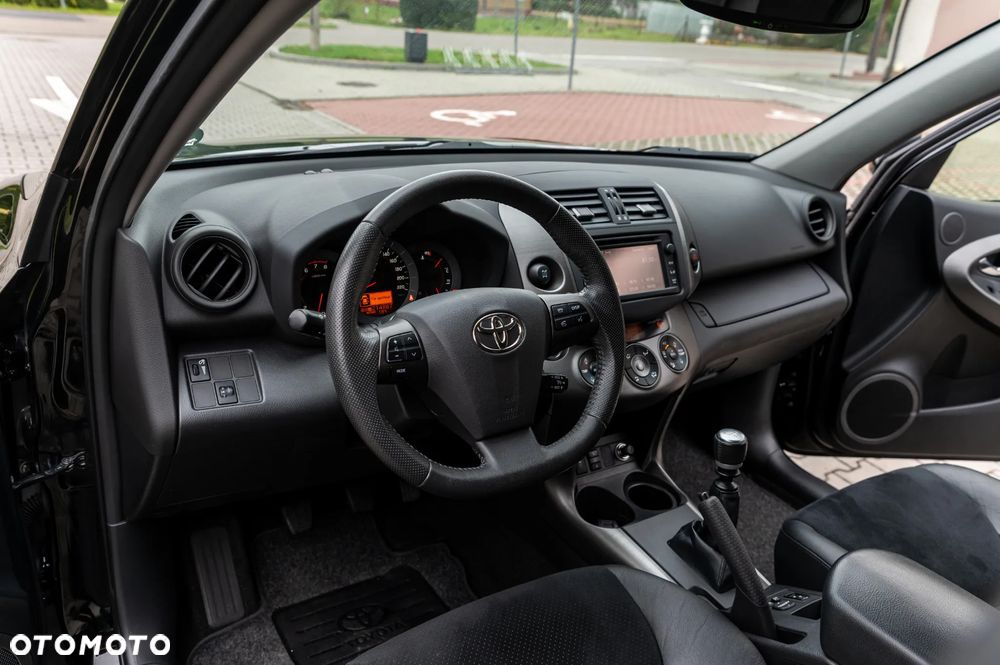 Toyota RAV4 2.0 4x4 Sol - 27