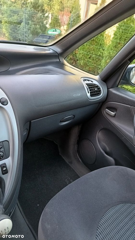 Citroën Xsara Picasso 1.6 HDI SX - 15
