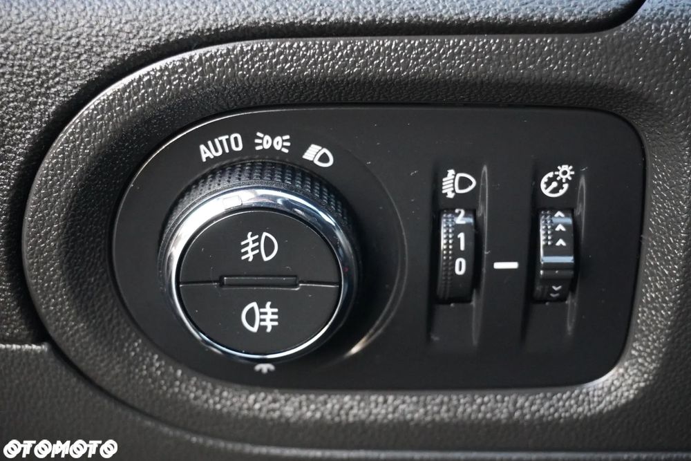 Opel Grandland X 1.6 D Start/Stop Business INNOVATION - 33