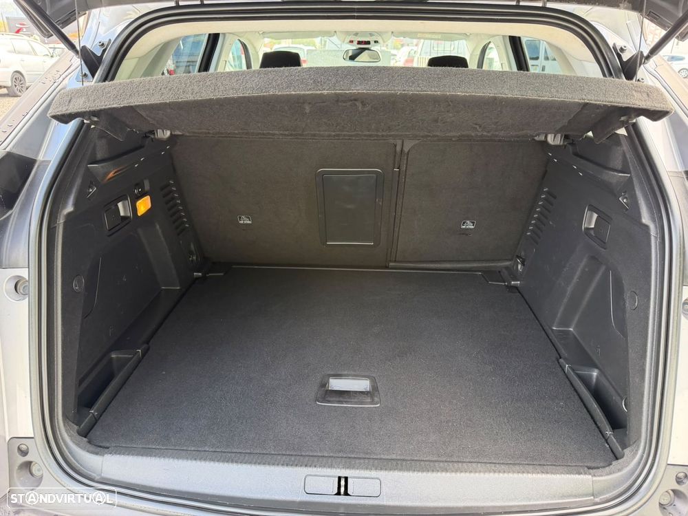 Peugeot 3008 1.5 BlueHDi Active - 17