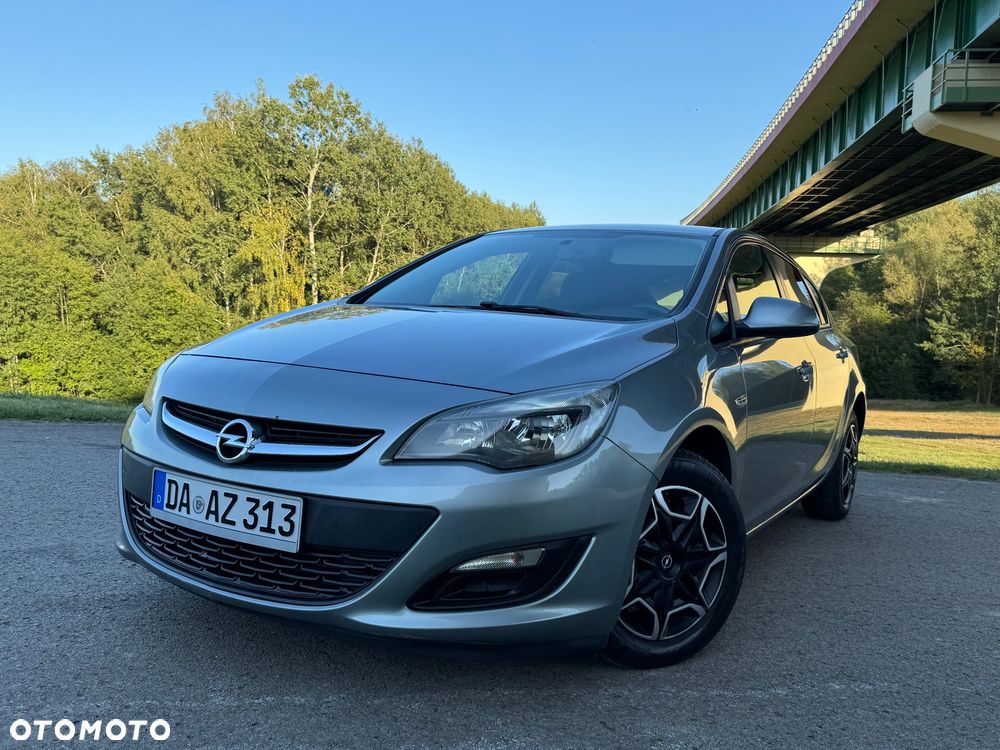 Opel Astra 1.4 Turbo 150 Jahre - 9