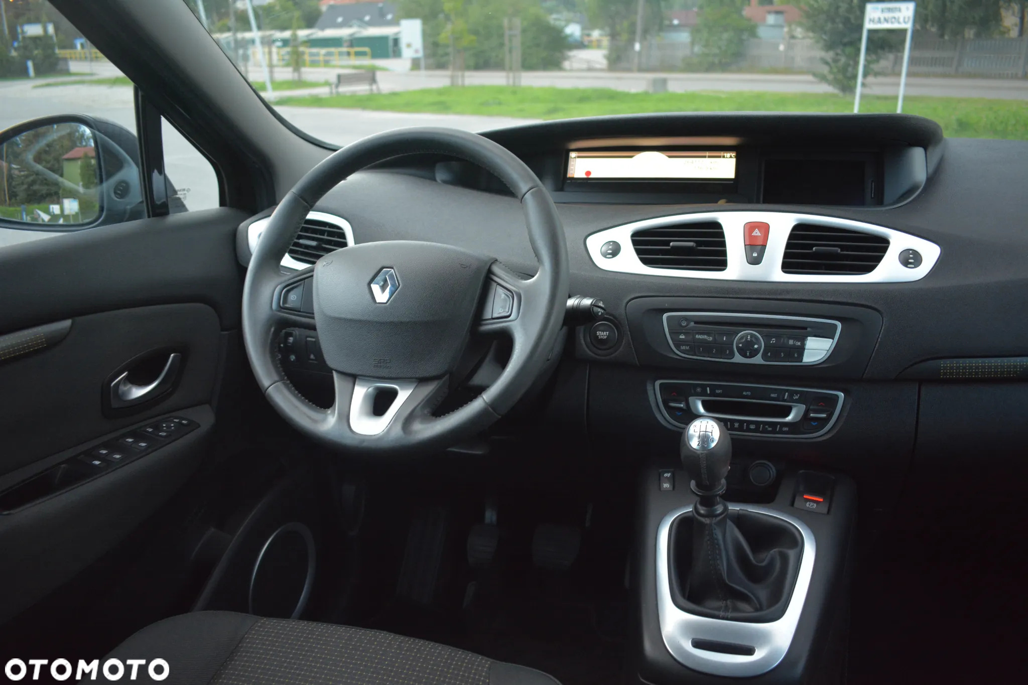 Renault Scenic - 13