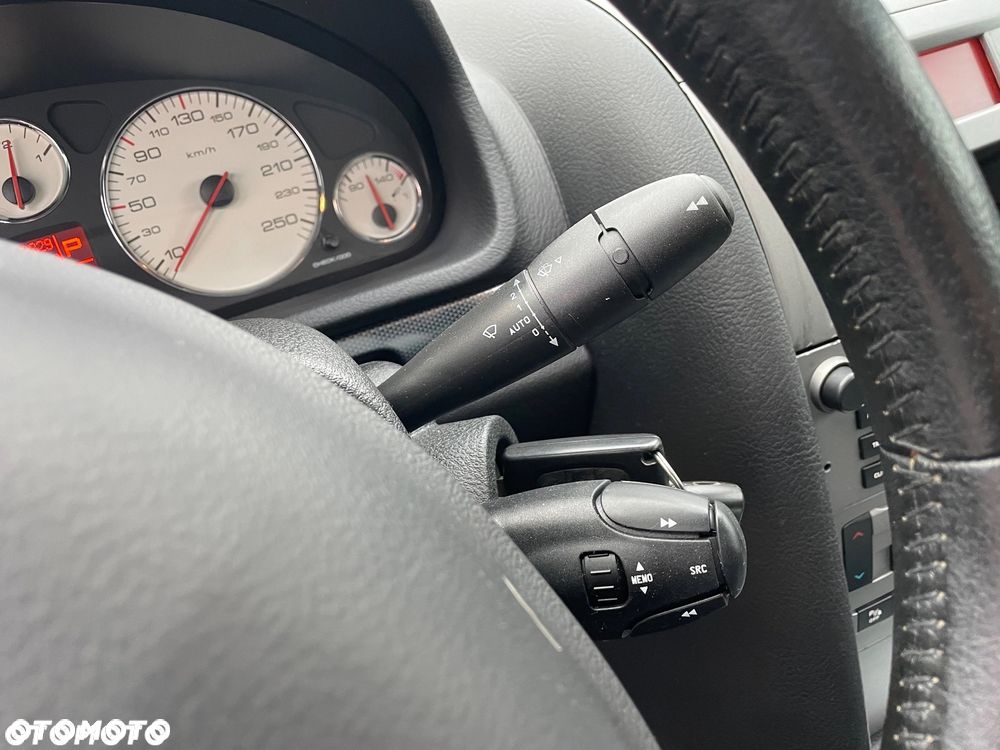 Peugeot 407 HDi 135 Automatik Business Line - 36