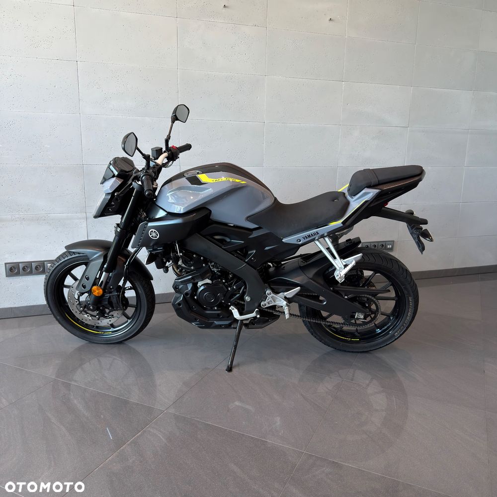Yamaha MT - 8