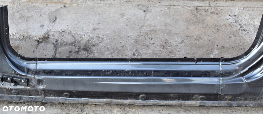 PRÓG CIĘTY LEWY BMW E82 E88 ORYGINAŁ LAKIER - 4