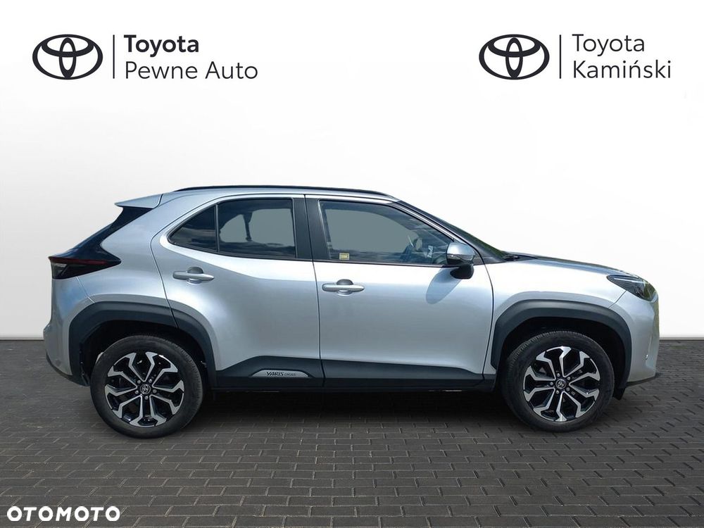 Toyota Yaris Cross Hybrid 1.5 Comfort 4x4 - 6