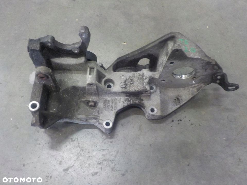 VW T5 2.0 TDI ŁAPA UCHWYT SILNIKA 03L903143C - 2