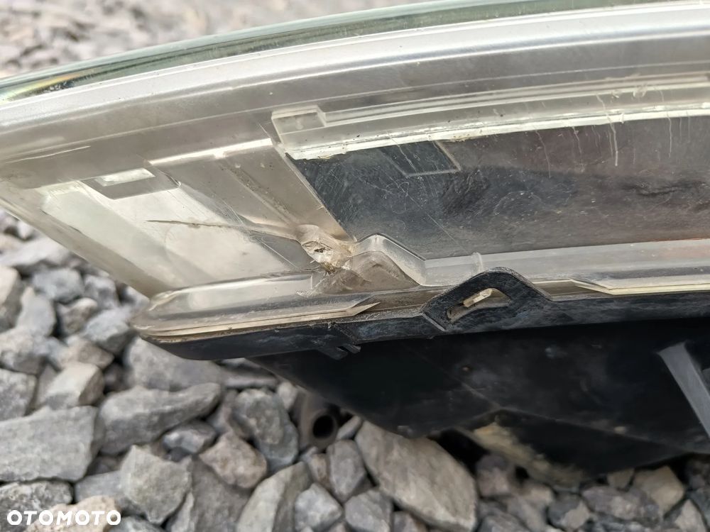 VW PHAETON LAMPA PRZEDNIA XENON LEWA UCHWYTY OK - 6