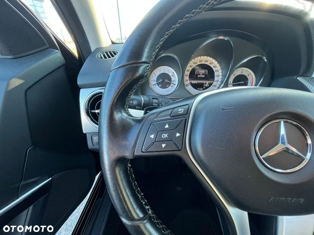 Mercedes-Benz GLK - 40