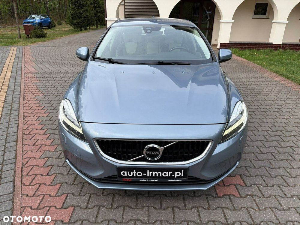 Volvo V40 D2 Momentum - 3