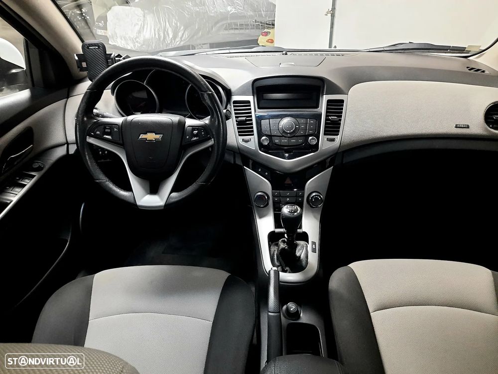Chevrolet Cruze - 5