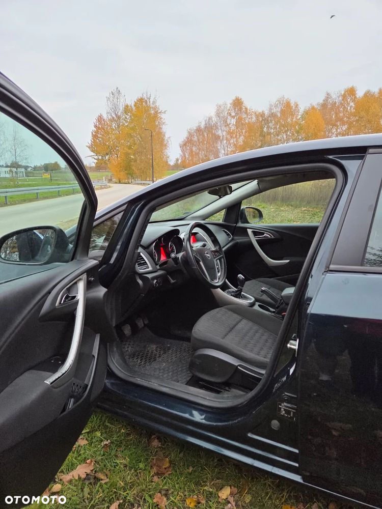 Opel Astra IV Hatchback 09-12 - 9