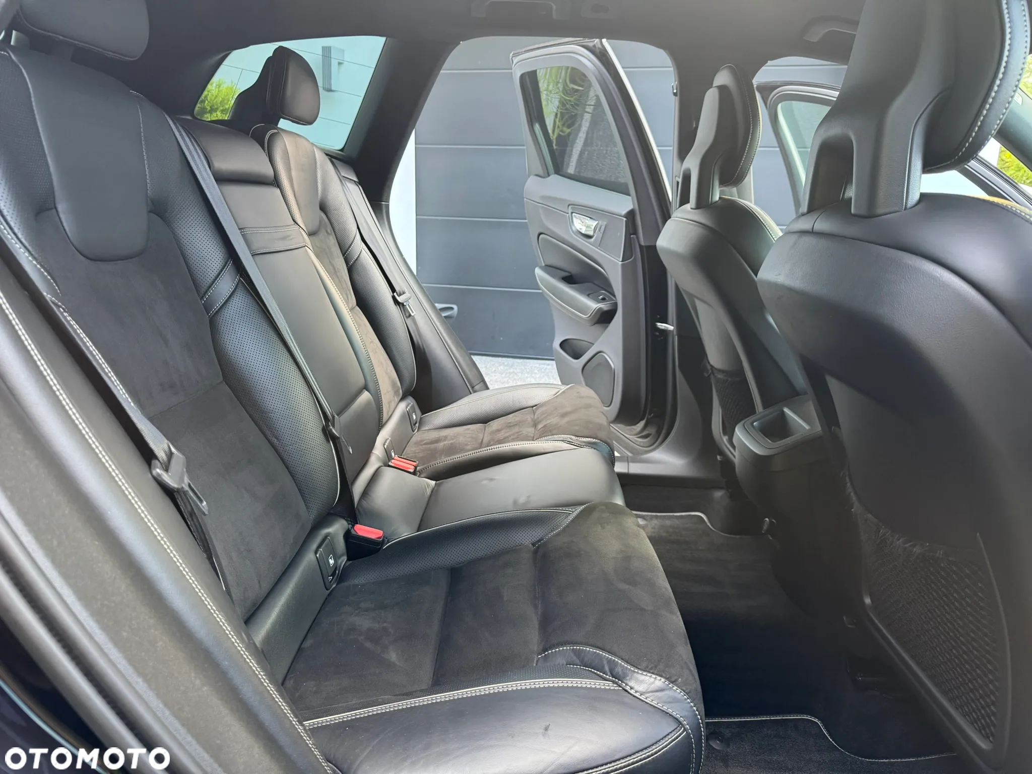 Volvo XC 60 D4 AWD R-Design - 20