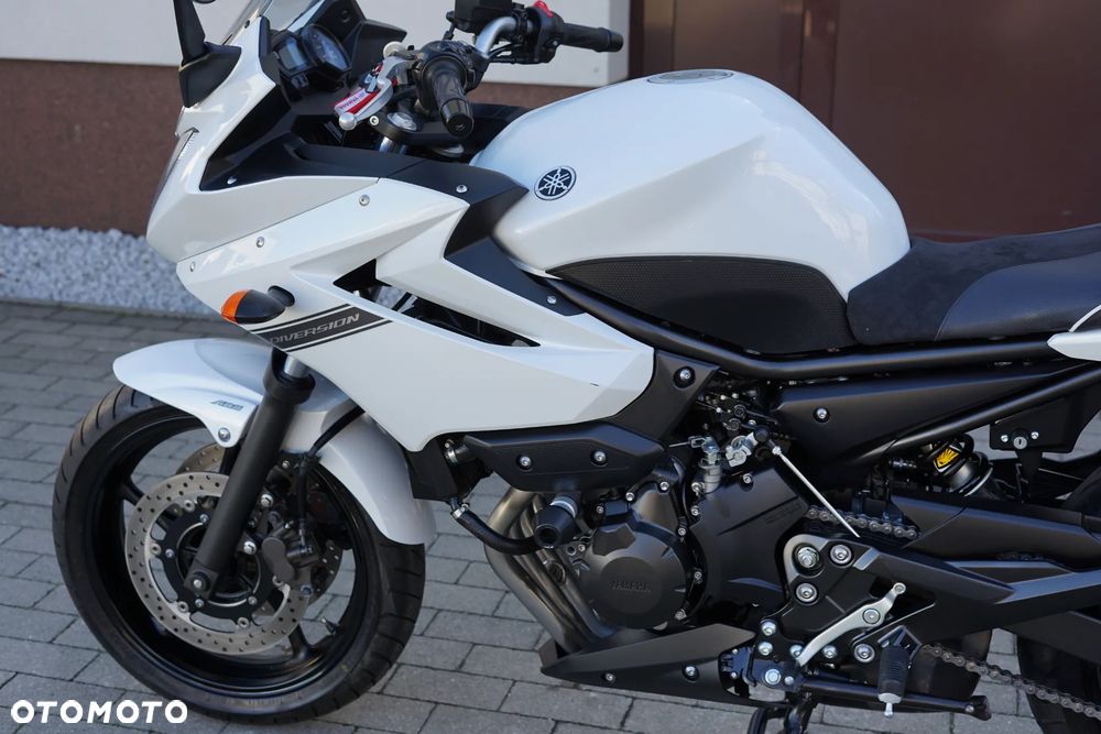 Yamaha XJ - 26