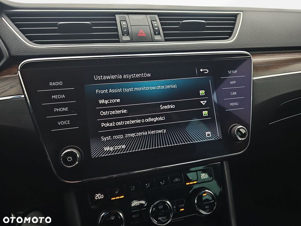 Skoda Superb 2.0 TDI SCR 4x4 Scout DSG - 32