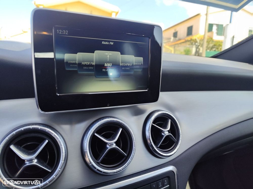 Mercedes-Benz CLA 200 d Urban - 16