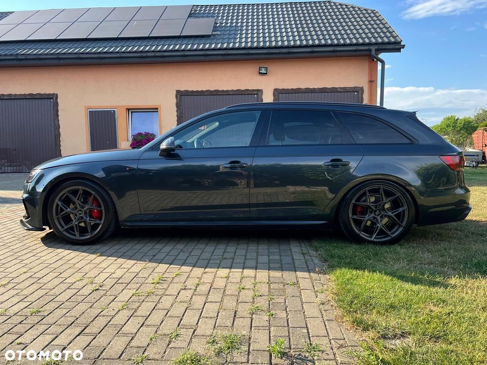 Audi A4 Avant 2.0 TDI Quattro S tronic - 5