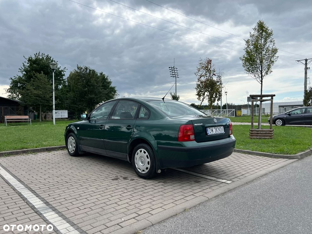 Volkswagen Passat - 10