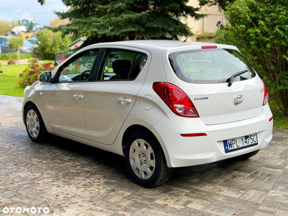 Hyundai I20 2013 photo 2