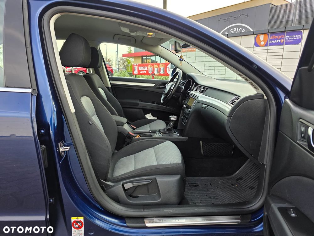 Skoda Superb 2.0 TSI Ambition DSG - 24