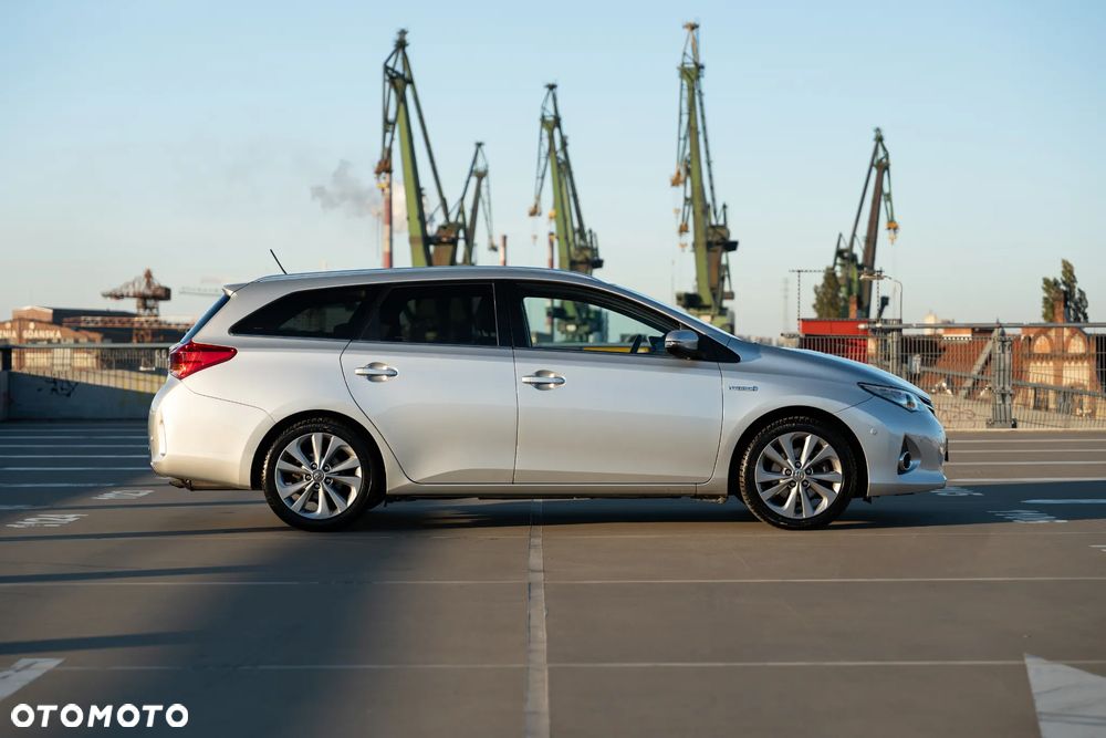 Toyota Auris 1.8 HSD Luna - 13