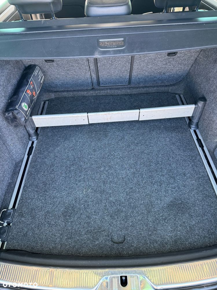 Skoda Superb 1.6 TDI Active Greenline - 17