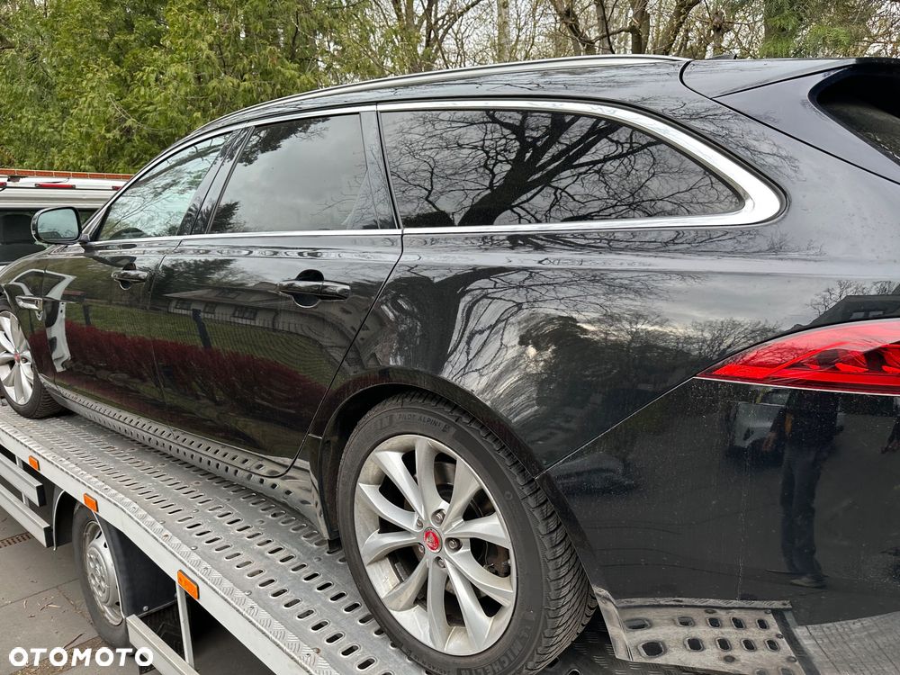 Jaguar XF 2.0 i4D AWD Prestige - 2