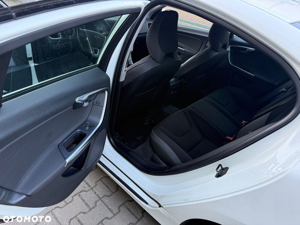 Volvo S60 D3 Summum - 7