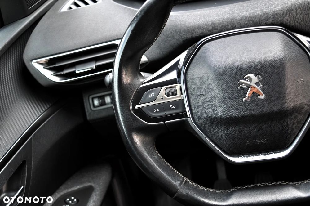 Peugeot 3008 1.2 PureTech Allure S&S - 34