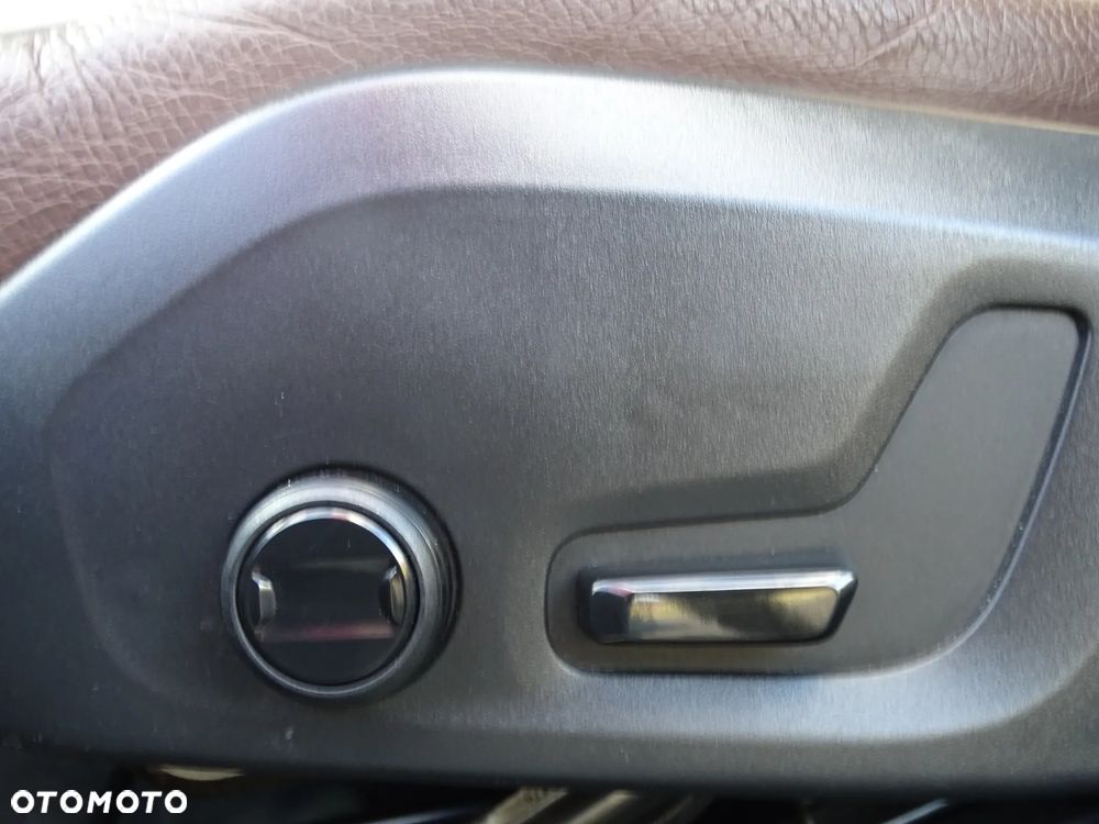 Volvo XC 60 T8 AWD Recharge Geartronic Inscription - 14