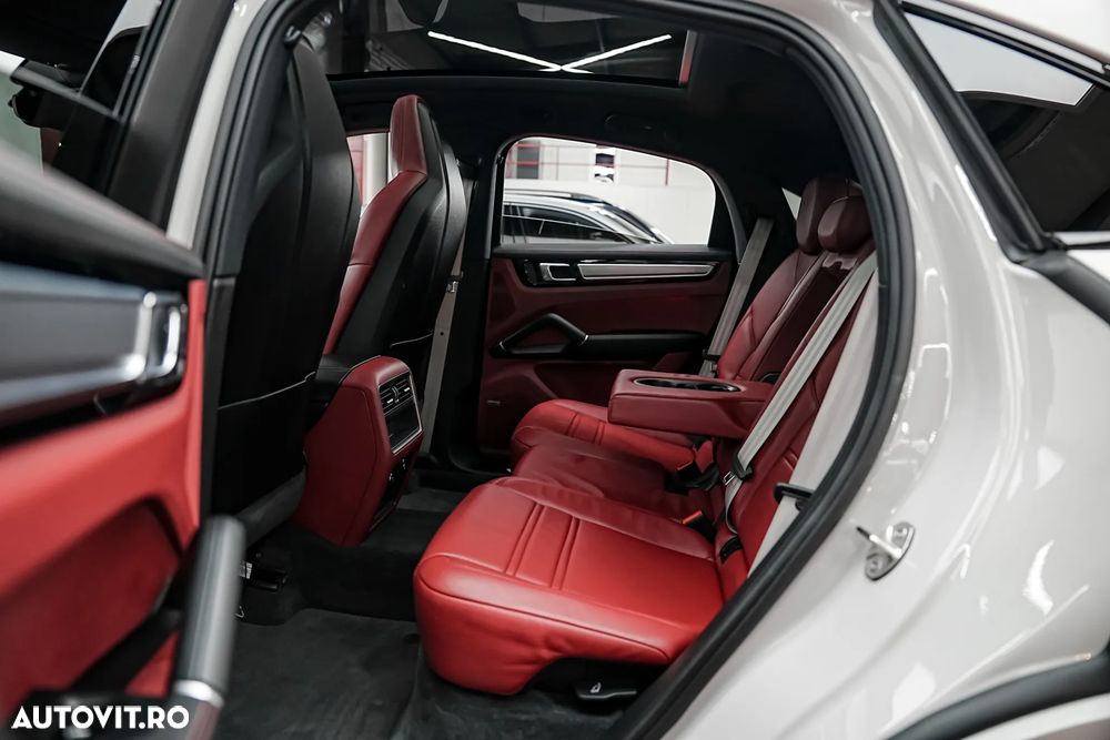 PORSCHE Cayenne Coupe 2022 — imagine 6