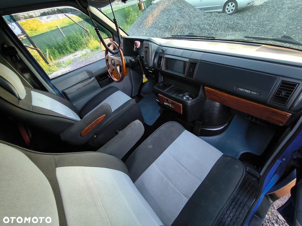 Chevrolet Astro - 17