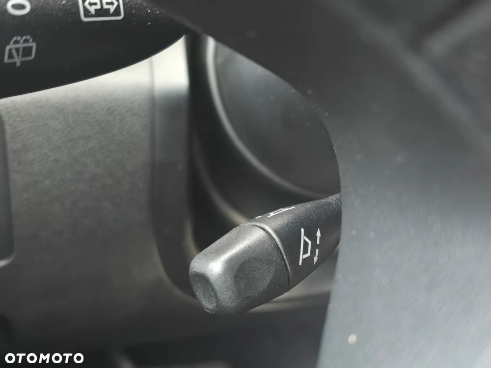 Mercedes-Benz Klasa R - 33