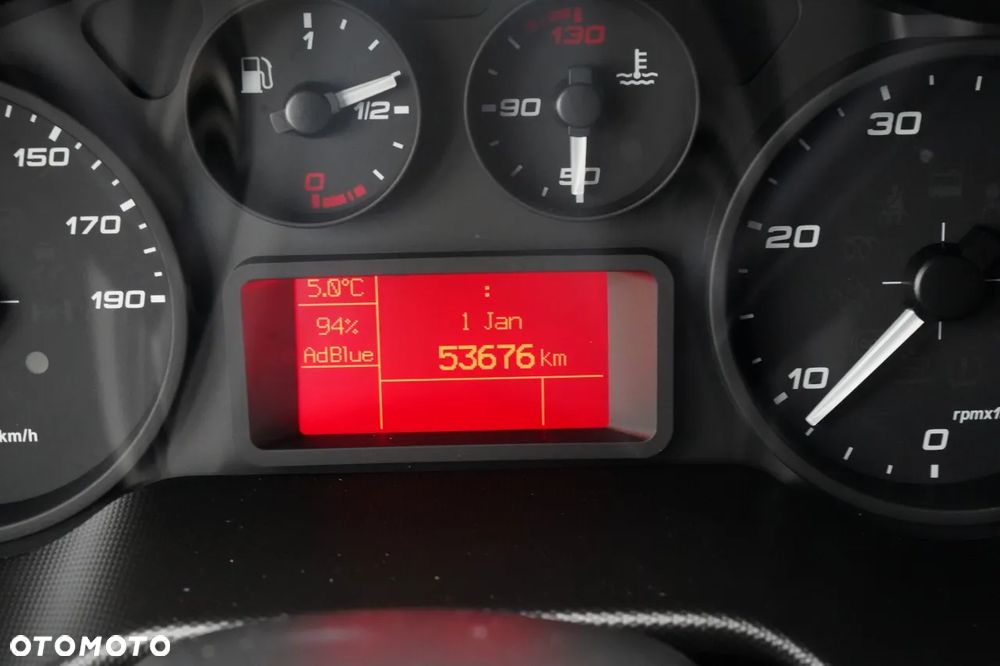 Iveco DAILY 35-160 / KONTENER 4,3 M / WINDA / BLIŹNIAK   DMC: 3500 KG /  2022 - 39