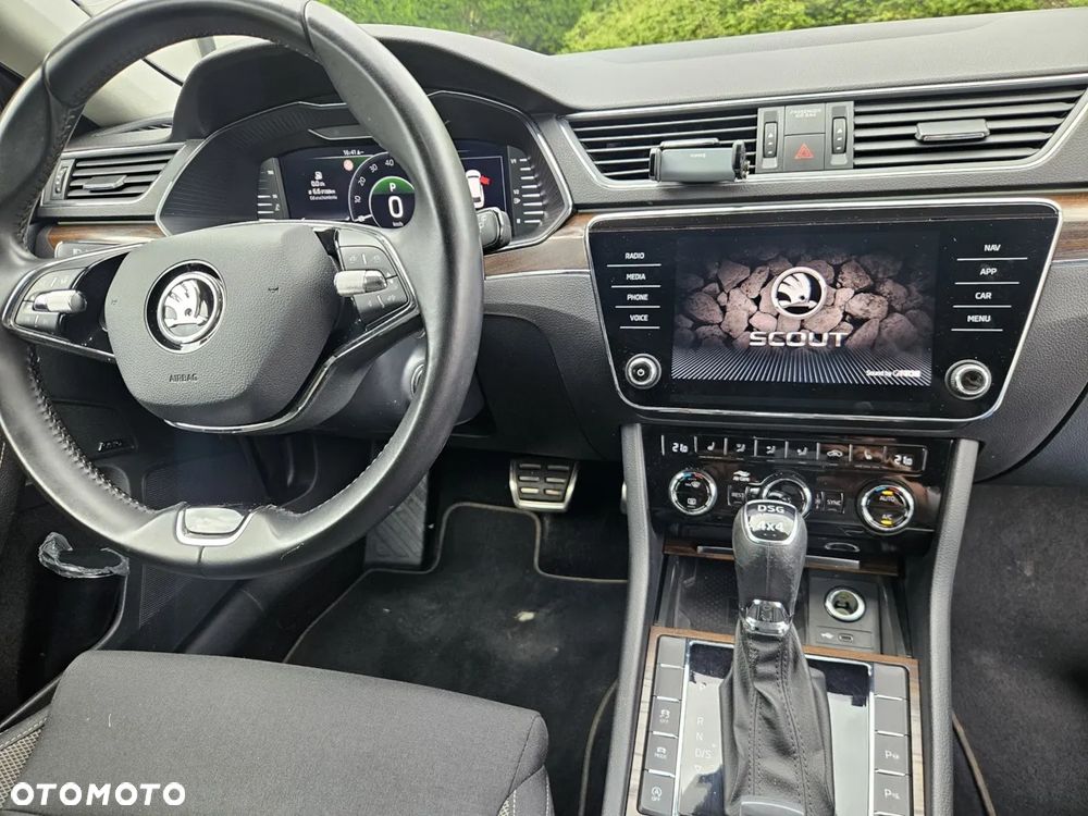 Skoda Superb 2.0 TDI SCR 4x4 Scout DSG - 7