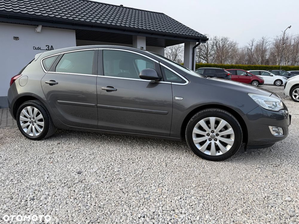Opel Astra 1.4 T Cosmo - 8