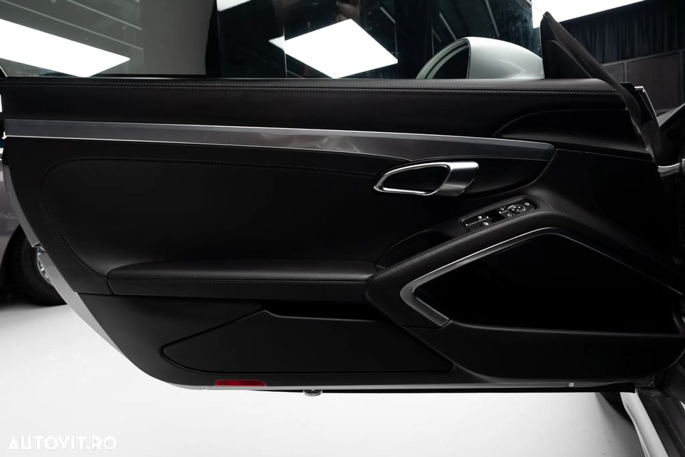 Porsche Cayman PDK - 27