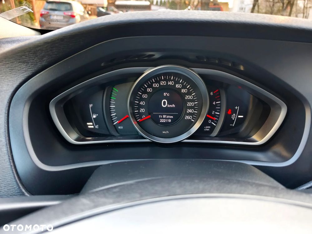 Volvo V40 D2 Kinetic - 12