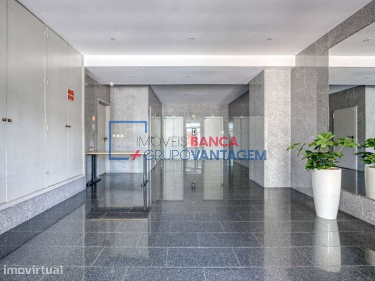 APARTAMENTO T3 NO CENTRO DA MAIA - Grande imagem: 2/13